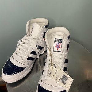 NWT Addidas Top Ten Sneakers